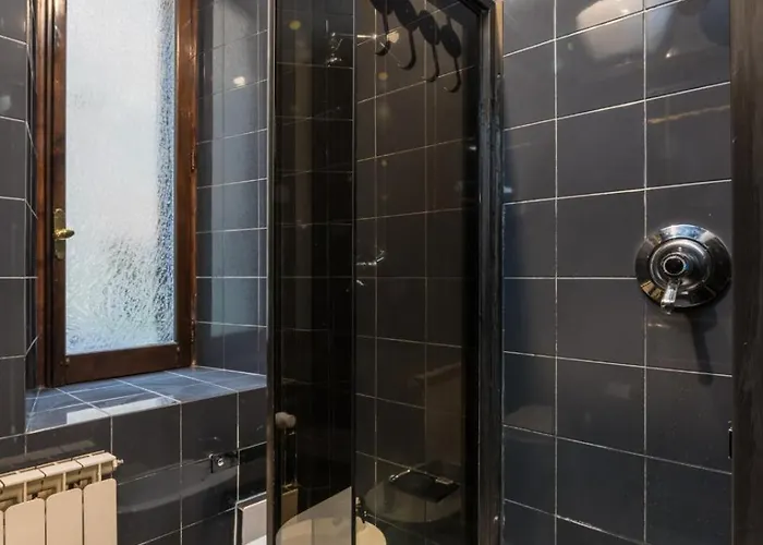 Trastevere Luxury Garden Retreat דירה *