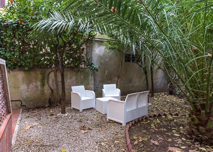 דירה Trastevere Luxury Garden Retreat רומא