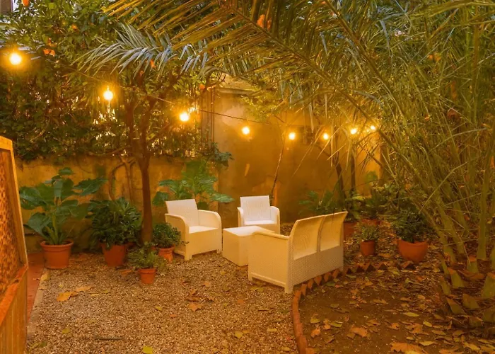 דירה Trastevere Luxury Garden Retreat רומא